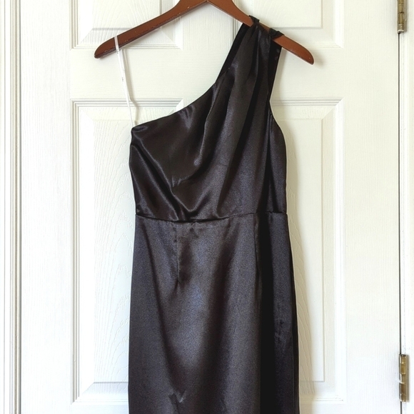 Lulu's On the Guest List Satin One-Shoulder Formal A-Line Maxi Dress Black Small - Picture 2 of 16